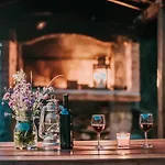 Koliba Sume Pjevaju - Robinzonski Smjestaj, Struja 12 V, Voda Iz Cisterne Chaletu Mrkopalj