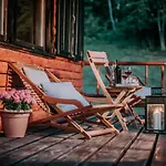 Koliba Sume Pjevaju - Robinzonski Smjestaj, Struja 12 V, Voda Iz Cisterne Chalet Mrkopalj