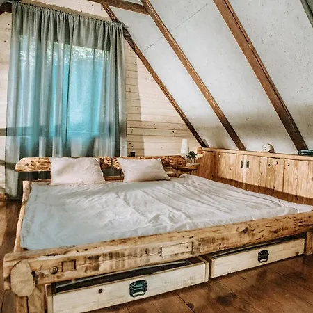 Koliba Sume Pjevaju - Robinzonski Smjestaj, Struja 12 V, Voda Iz Cisterne * Mrkopalj