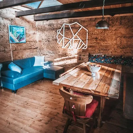 Alpesi faház Koliba Sume Pjevaju - Robinzonski Smjestaj, Struja 12 V, Voda Iz Cisterne Mrkopalj