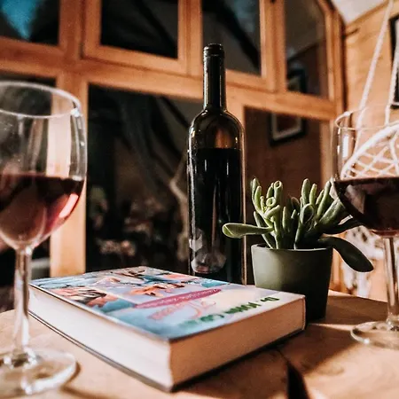 Koliba Sume Pjevaju - Robinzonski Smjestaj, Struja 12 V, Voda Iz Cisterne