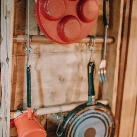 Koliba Sume Pjevaju - Robinzonski Smjestaj, Struja 12 V, Voda Iz Cisterne *