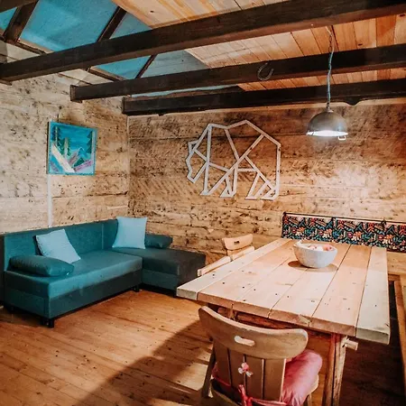 Koliba Sume Pjevaju - Robinzonski Smjestaj, Struja 12 V, Voda Iz Cisterne * Mrkopalj