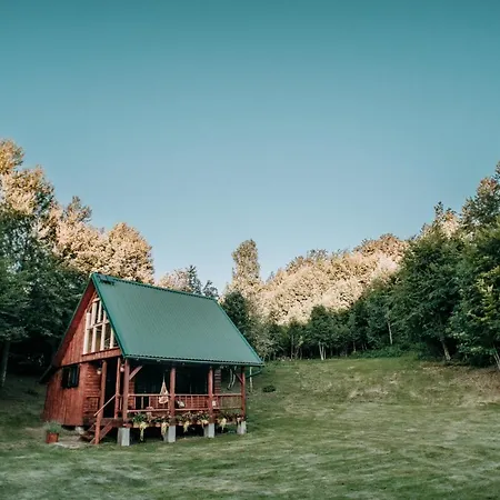 Koliba Sume Pjevaju - Robinzonski Smjestaj, Struja 12 V, Voda Iz Cisterne