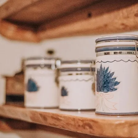 Koliba Sume Pjevaju - Robinzonski Smjestaj, Struja 12 V, Voda Iz Cisterne