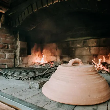 Koliba Sume Pjevaju - Robinzonski Smjestaj, Struja 12 V, Voda Iz Cisterne Chalet Mrkopalj
