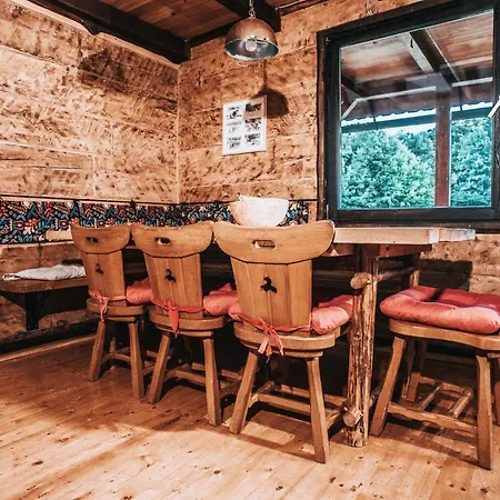 Koliba Sume Pjevaju - Robinzonski Smjestaj, Struja 12 V, Voda Iz Cisterne Chaletu