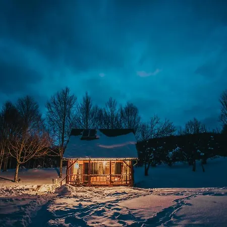 Koliba Sume Pjevaju - Robinzonski Smjestaj, Struja 12 V, Voda Iz Cisterne